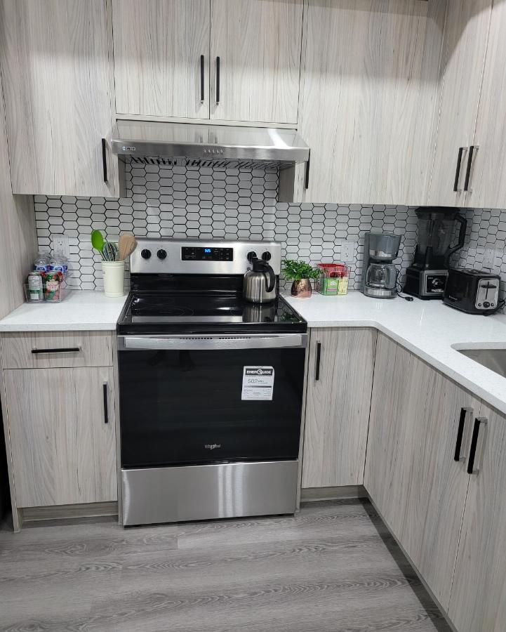 Luxury Suite In Calgary Nw Luaran gambar