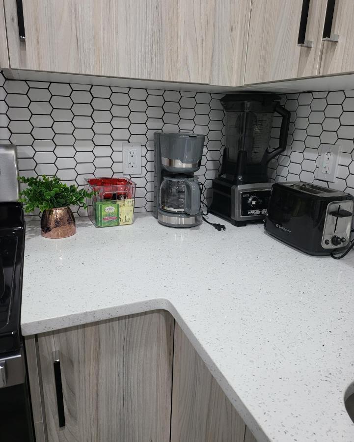 Luxury Suite In Calgary Nw Luaran gambar