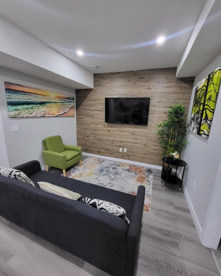 Luxury Suite In Calgary Nw Luaran gambar